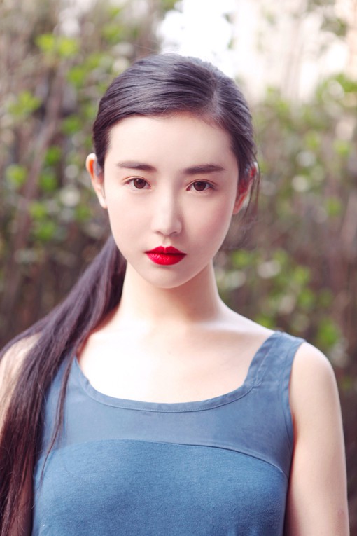 豆瓣美女张辛苑的一组小清新风格唯美写真图片_WWW.TQQA.COM
