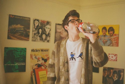 我会好好地把心事寄存在心房_WWW.TQQA.COM