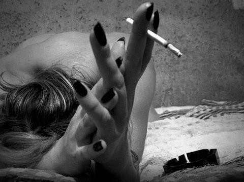 只想放纵自己一回_WWW.TQQA.COM