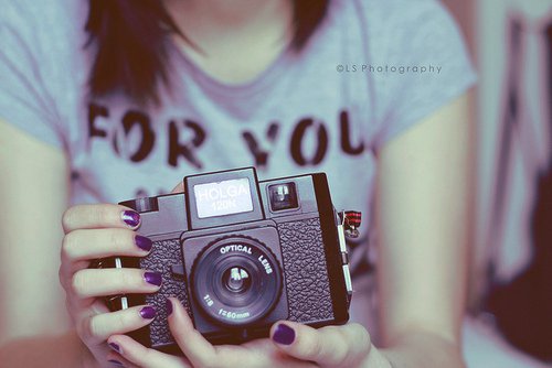 透过别人的眼睛看自己，那才是真实的_WWW.TQQA.COM