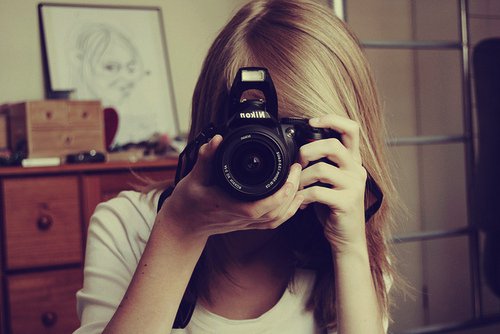 透过别人的眼睛看自己，那才是真实的_WWW.TQQA.COM