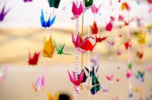 一组温暖入心的千纸鹤题材美图_WWW.TQQA.COM