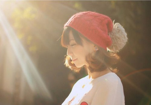 缘起时，一群人里，你只看到她_WWW.TQQA.COM