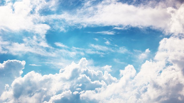 超清的唯美天空与白云云朵的美图图片_WWW.TQQA.COM