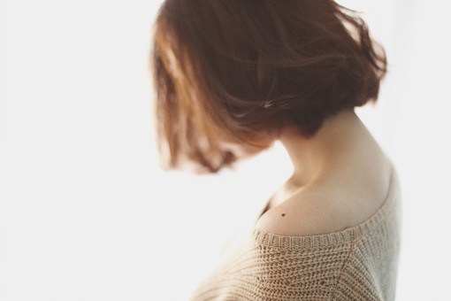 她会不会是这世上的另一个我_唯美日系风格女生_WWW.TQQA.COM