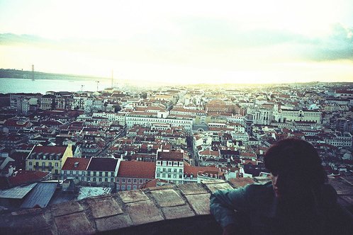 在陌生的城市里找寻_WWW.TQQA.COM