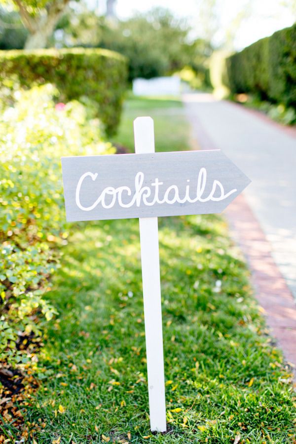 唯美的路标与路牌意境图片_WWW.TQQA.COM