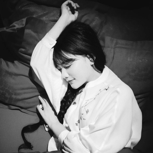 一组有着阳光般微笑的女生唯美小清新图片_WWW.TQQA.COM