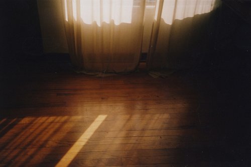 褪尽了风华后，我依然在彼岸守护你_WWW.TQQA.COM