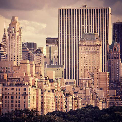 在陌生的城市里找寻_WWW.TQQA.COM