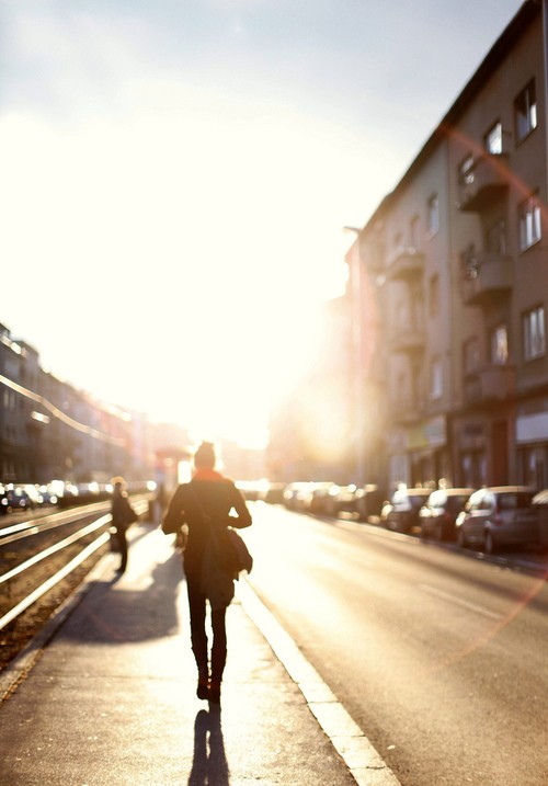 带上照相机开始一程旅行吧_WWW.TQQA.COM