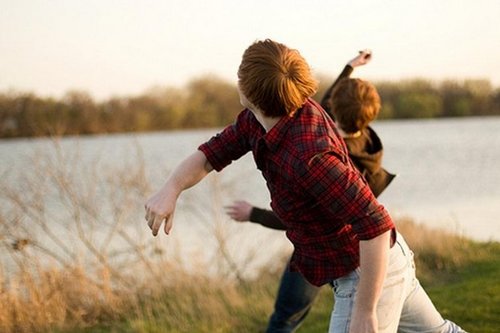 又是一个满是格子衬衫的季节_WWW.TQQA.COM