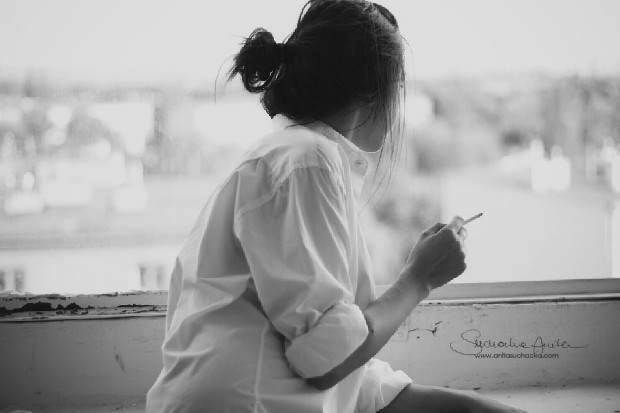温柔如水的小清新美女背影意境美图图片_WWW.TQQA.COM