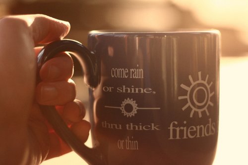 有个漂亮的杯子，喝水时心情也会变美丽_WWW.TQQA.COM