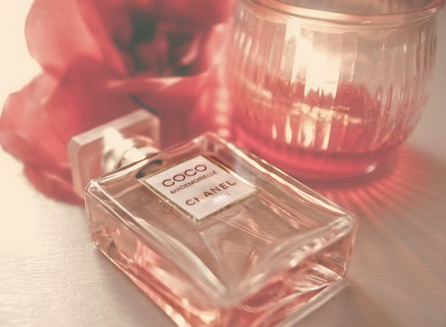 那些让人意乱情迷的香水 -美图_WWW.TQQA.COM