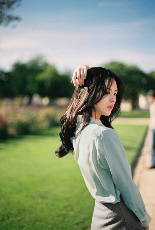 一个你看不见的我 唯美女生治愈系图片_WWW.TQQA.COM