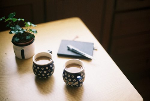 煮一杯咖啡，在等记忆长大_WWW.TQQA.COM