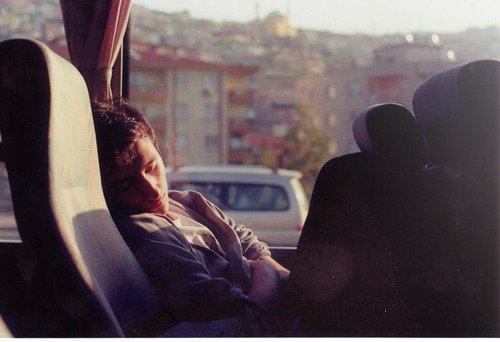 我会好好地把心事寄存在心房_WWW.TQQA.COM