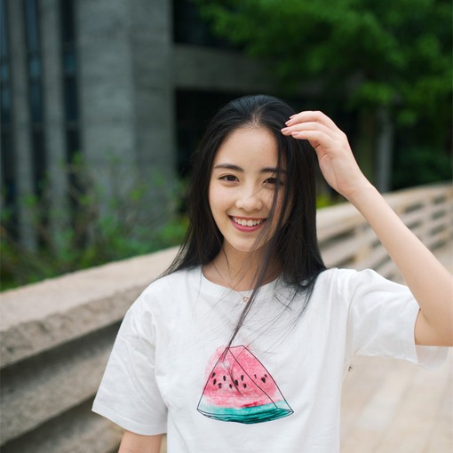 给人治愈系感觉的微笑女生小清新唯美图片，笑_WWW.TQQA.COM
