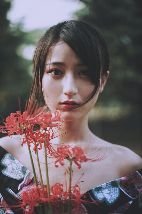 一个人的天荒地老_唯美女生图片_WWW.TQQA.COM