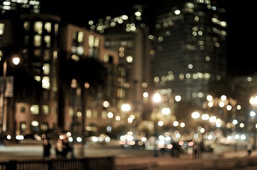 城市，有点精彩，有点无奈_WWW.TQQA.COM