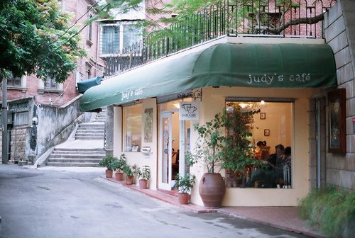 街角有家店，店里却没有你_WWW.TQQA.COM