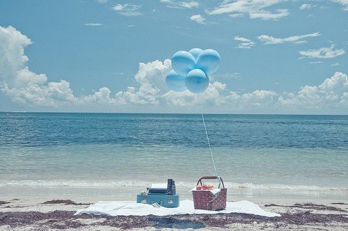 海是浅蓝到深蓝的距离_WWW.TQQA.COM