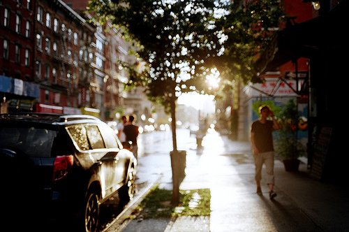 我会好好地把心事寄存在心房_WWW.TQQA.COM