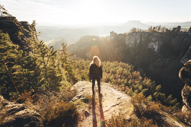 9张超好看的远山、山峰唯美风光美图_WWW.TQQA.COM