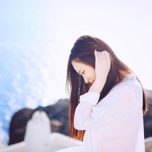 一组有着阳光般微笑的女生唯美小清新图片_WWW.TQQA.COM