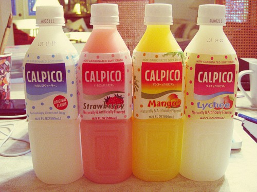 好看的瓶子里装着好喝的饮料 唯美小清新图片_WWW.TQQA.COM