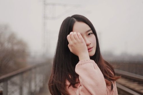 我只是不想和大多数人一样_小清新女生图片_WWW.TQQA.COM