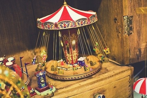 梦醒时遐想着未来的时光_WWW.TQQA.COM