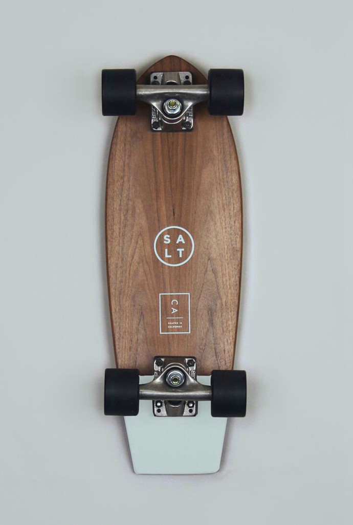 帅气的欧美滑板少年唯美图片_WWW.TQQA.COM