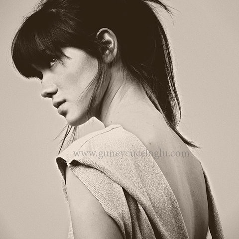 你的侧脸，绽放一世的美好 唯美女生小清新图片_WWW.TQQA.COM