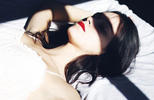 总有一天我会回头看看自己_WWW.TQQA.COM
