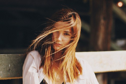 青春是执拗的_WWW.TQQA.COM