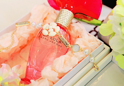 香水有毒 唯美香水美图_WWW.TQQA.COM