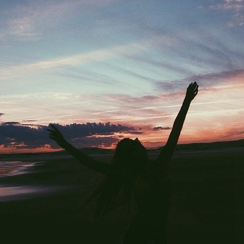 无法安睡的夜晚，天亮了说晚安 唯美夜景图片_WWW.TQQA.COM
