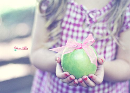 不再奢望一场盛世繁花的相遇_WWW.TQQA.COM