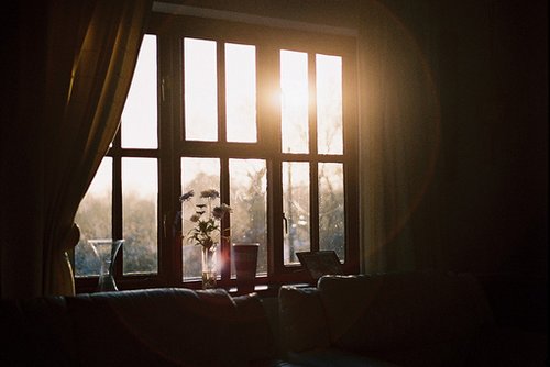 褪尽了风华后，我依然在彼岸守护你_WWW.TQQA.COM