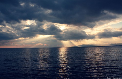 不顺不逆不安不危的过一生  优美lomo图片_WWW.TQQA.COM