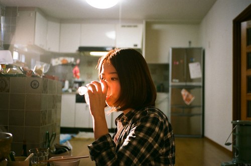 跟自己相处，也是一个朋友_WWW.TQQA.COM