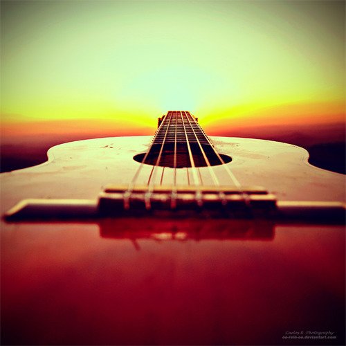 一把吉他，一首曲子，给谁听_WWW.TQQA.COM