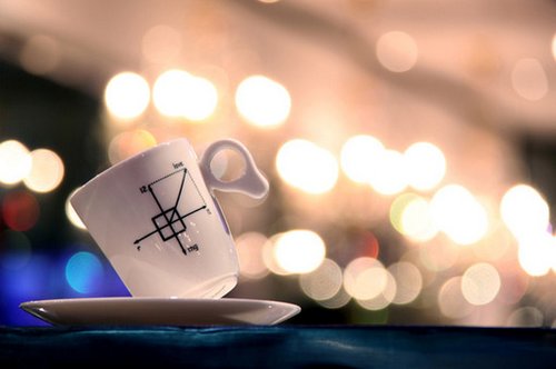 有个漂亮的杯子，喝水时心情也会变美丽_WWW.TQQA.COM