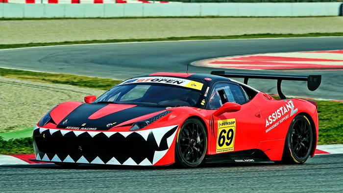 顶级跑车Ferrari458的炫酷美图_WWW.TQQA.COM
