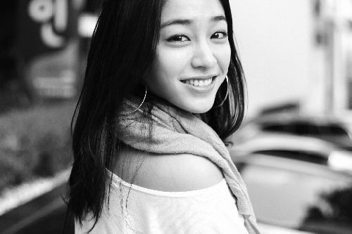 你才是我悲伤的理由  唯美清纯的美女图片_WWW.TQQA.COM