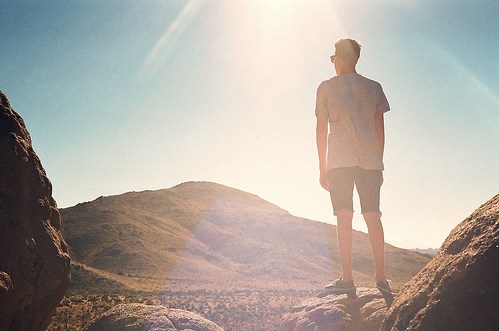 有些事只要你肯反过来看，你会有另外一番光景_WWW.TQQA.COM