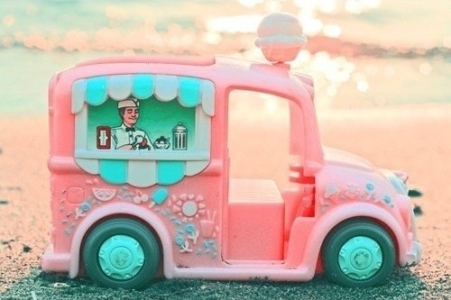 梦醒时遐想着未来的时光_WWW.TQQA.COM