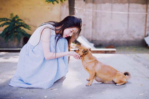 一组没有故事的人看不大懂的唯美女生图片_WWW.TQQA.COM